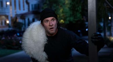 Pam and Tommy Episode One Review SpicyPulp