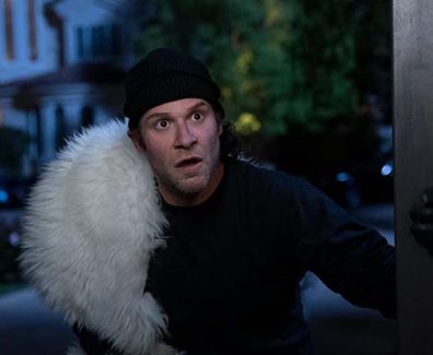 Pam and Tommy Episode One Review SpicyPulp