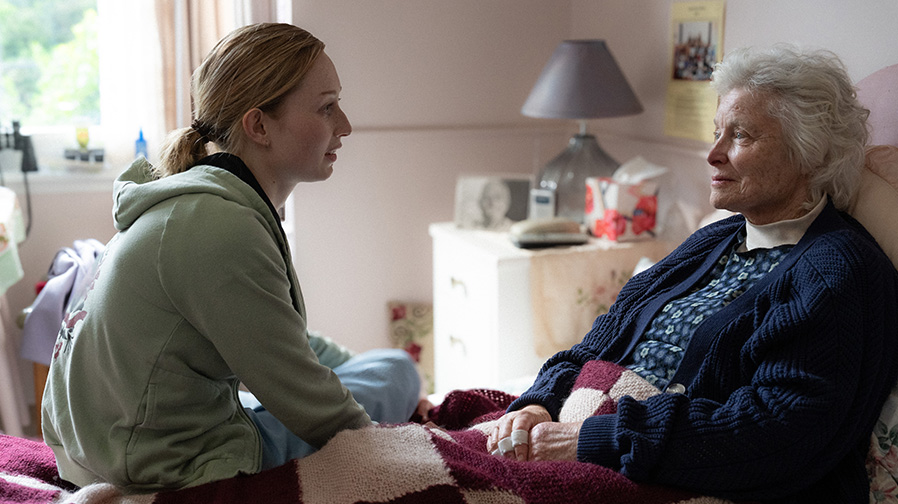 ‘Caterpillar’ – A Tender, Heartbreaking Portrait of Motherhood and Change – Review